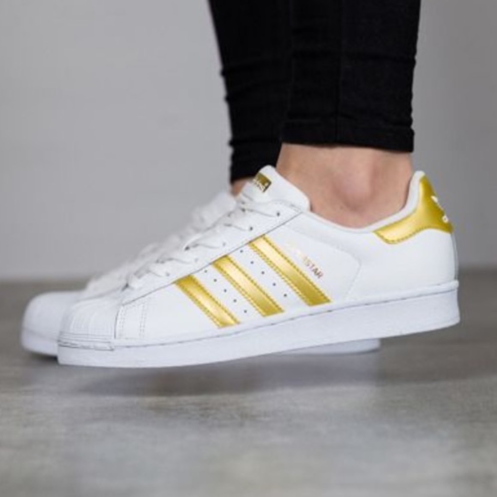 ADIDAS METALLIC GOLD & WHITE SUPERSTAR Sneakers Size 3